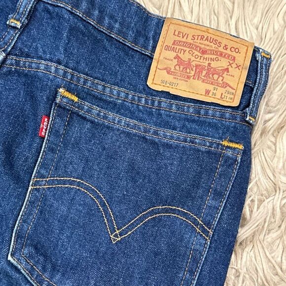 Vintage Levi’s size 36x31 (hemmed) - Picture 6 of 7